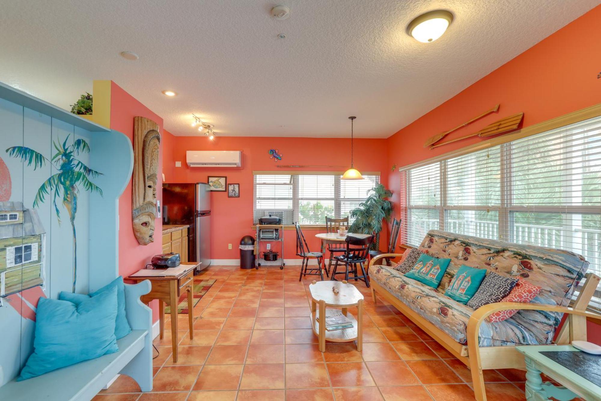 Vibrant Condo - Walk To Indian Rocks Beach! クリアウォーター・ビーチ エクステリア 写真