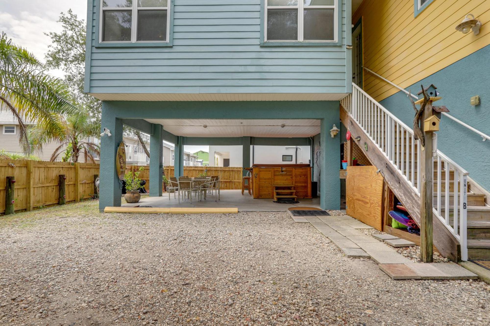 Vibrant Condo - Walk To Indian Rocks Beach! クリアウォーター・ビーチ エクステリア 写真